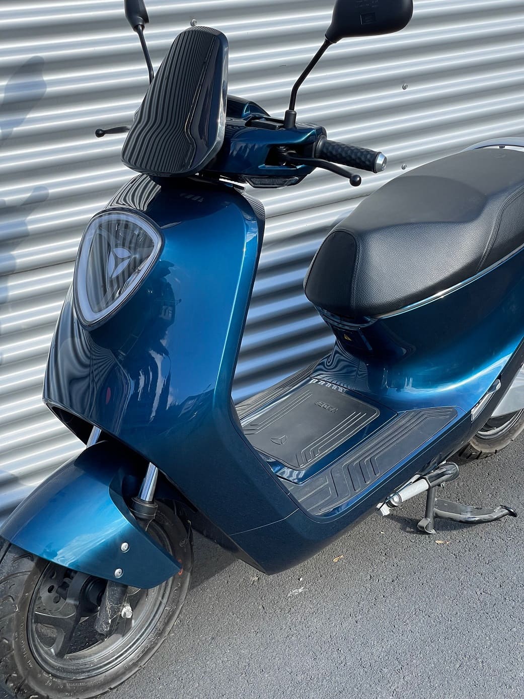 SXT-Yadea-C1S-Blau-Stockclearing_4