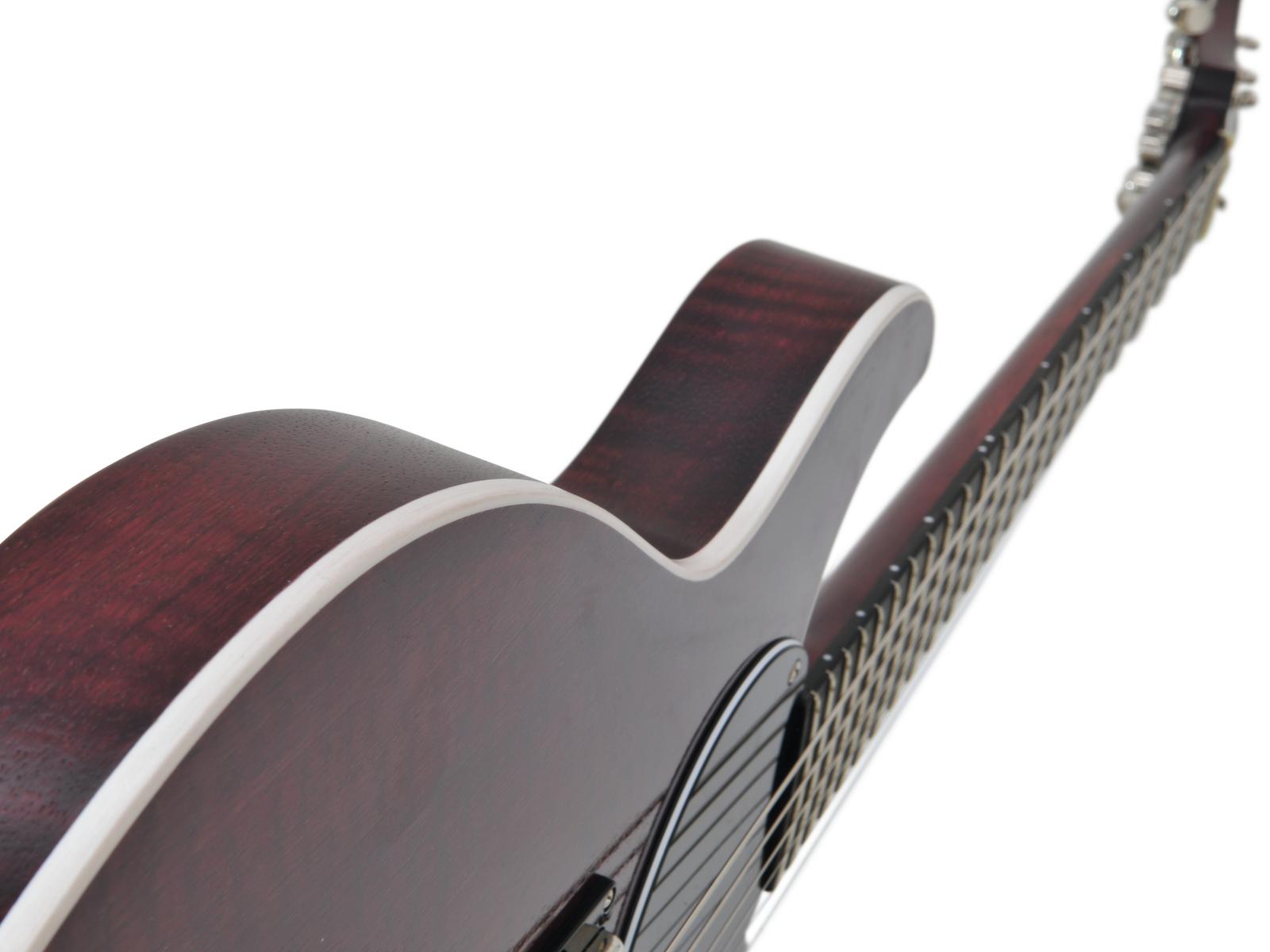 jozsi-lak-rocker-schwarz-rot-gitarre-5