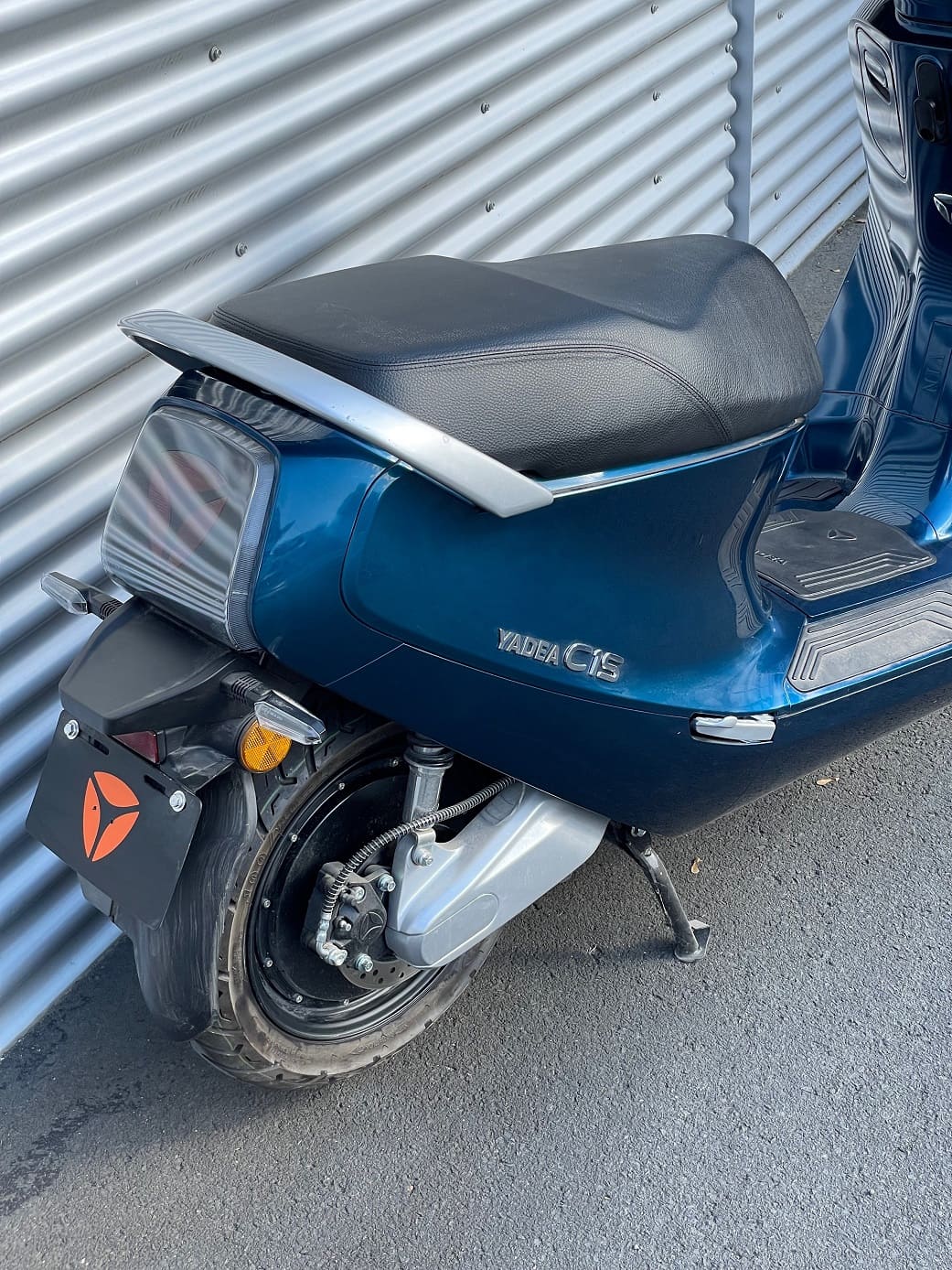 SXT-Yadea-C1S-Blau-Stockclearing_5