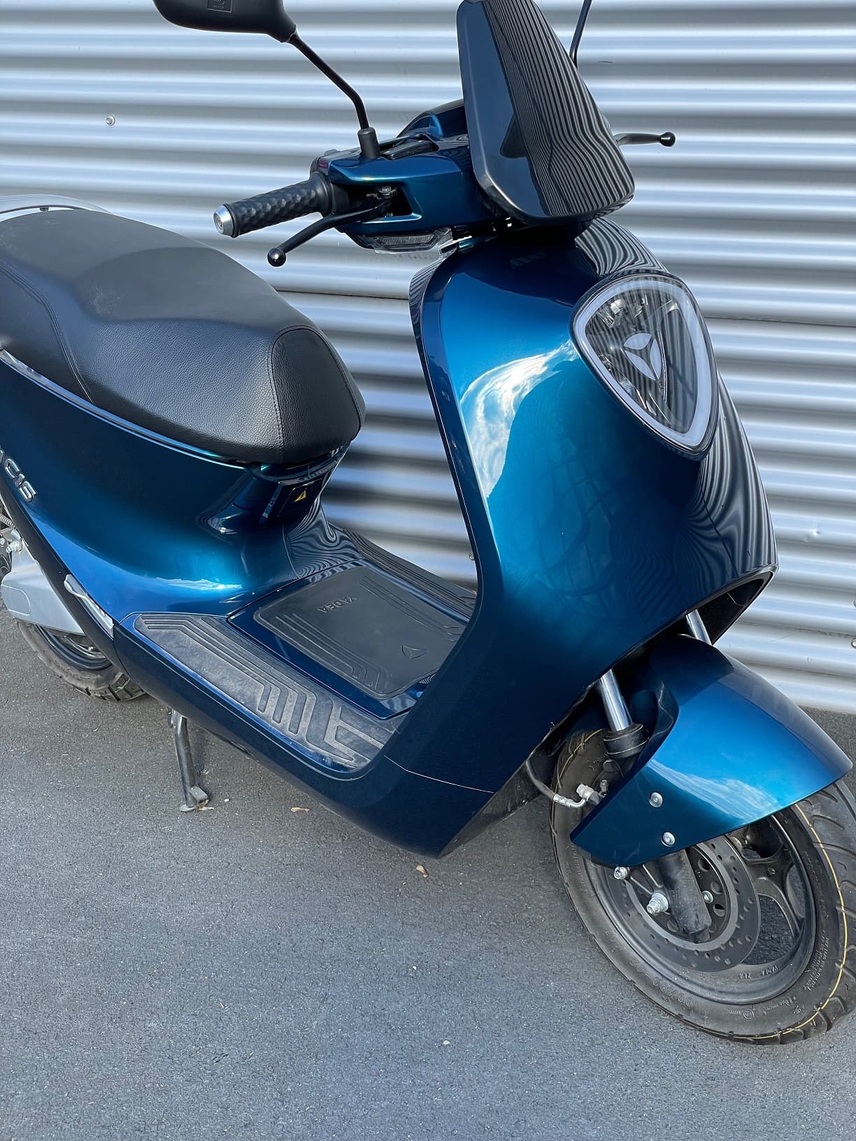 SXT-Yadea-C1S-Blau-Stockclearing_3